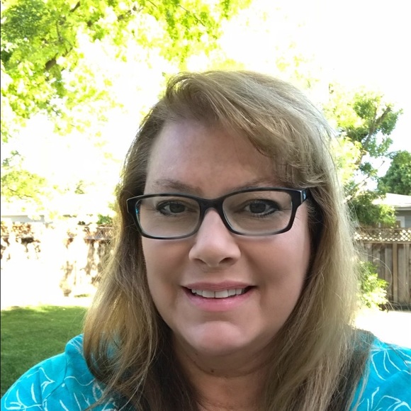 Meet your Posher, Deanne - Picture 3 of 7